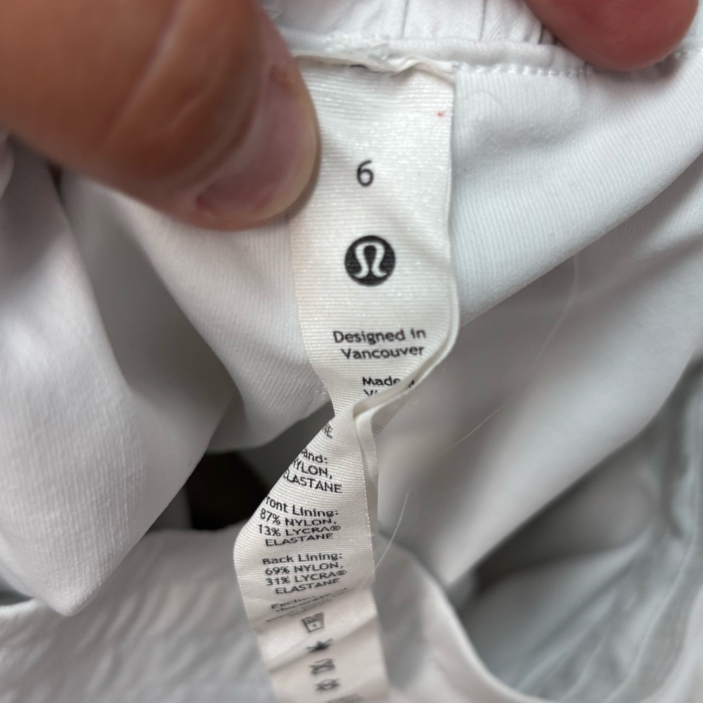 | Lululemon | Hotty Hot High-Rise Skirt. Size 6. - Picture 8 of 10